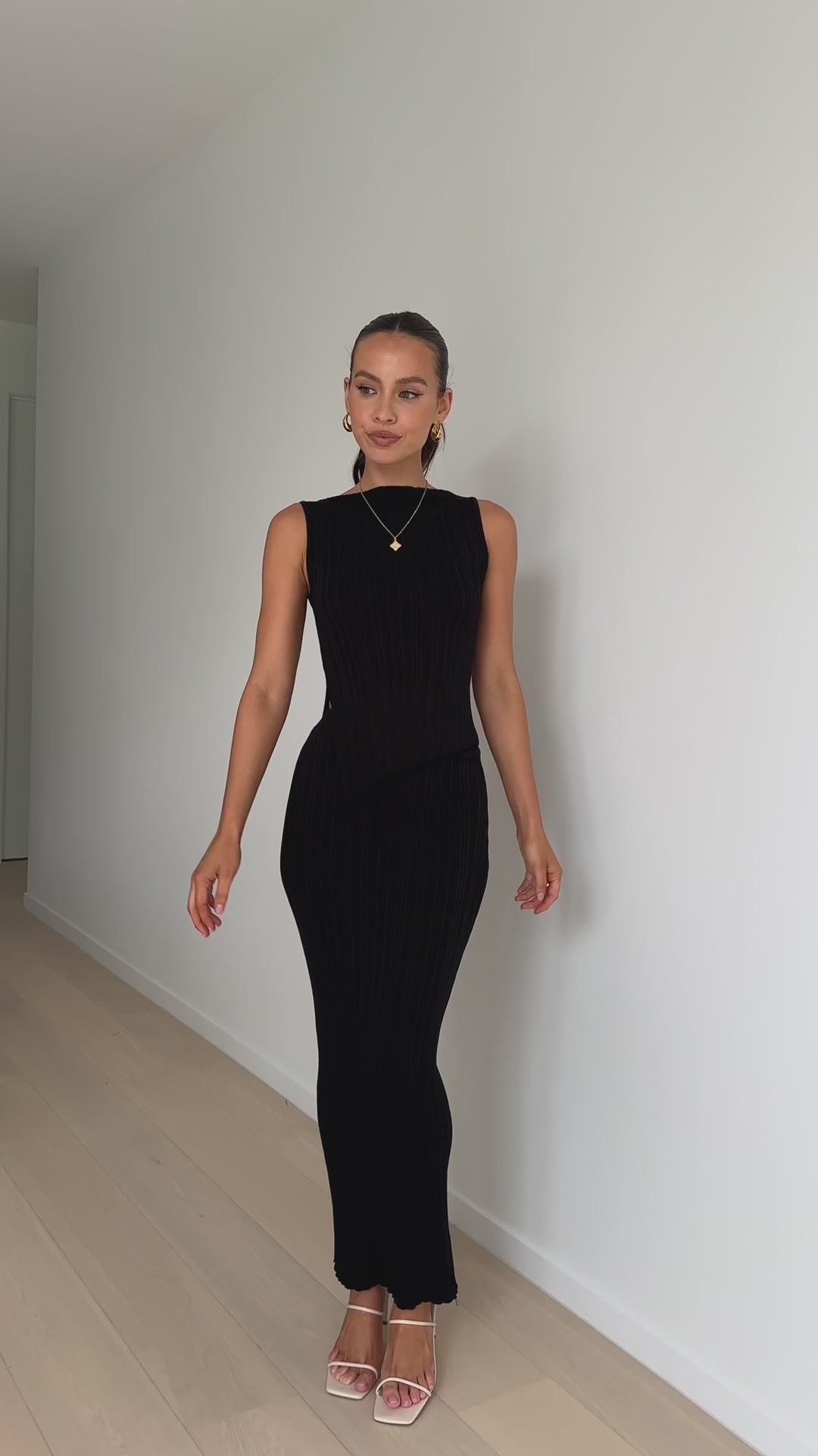 Isla Top - Black